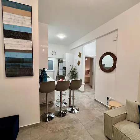 Hotell Fatcow Livadhia